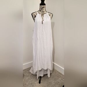 Mlle Gabrielle size 2X white hi-lo maxi dress